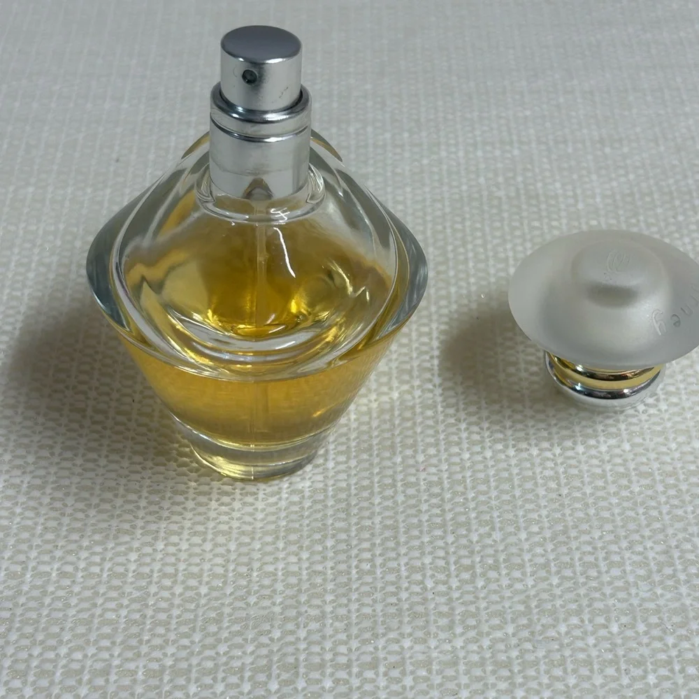 Journey by Mary Kay Elegant Women’s Perfume Bottle - Gold Yellow Scent - Picture 5 of 5